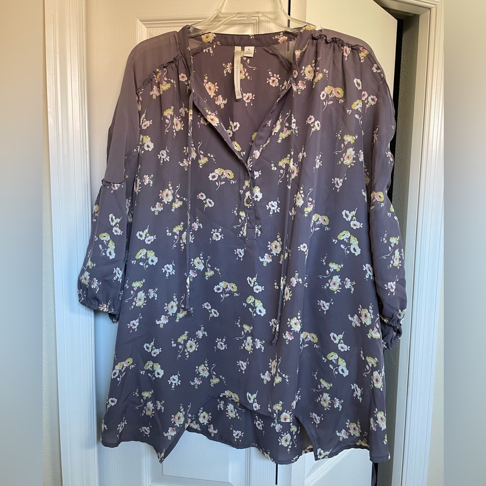LC Lauren Conrad Purple Floral Chiffon Cold Shoulder Blouse